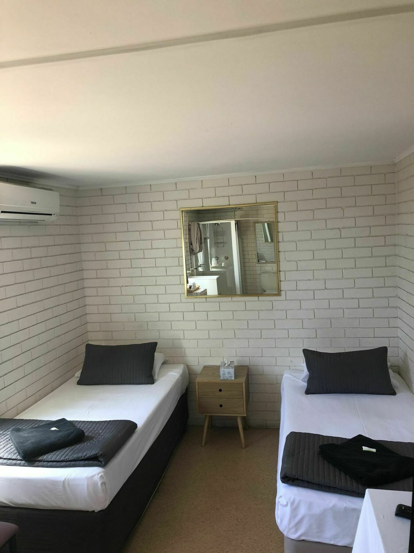 Kingsford Riverside Inn Brisbane Extérieur photo