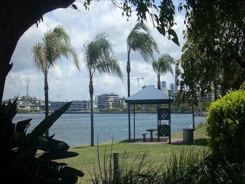 Kingsford Riverside Inn Brisbane Extérieur photo